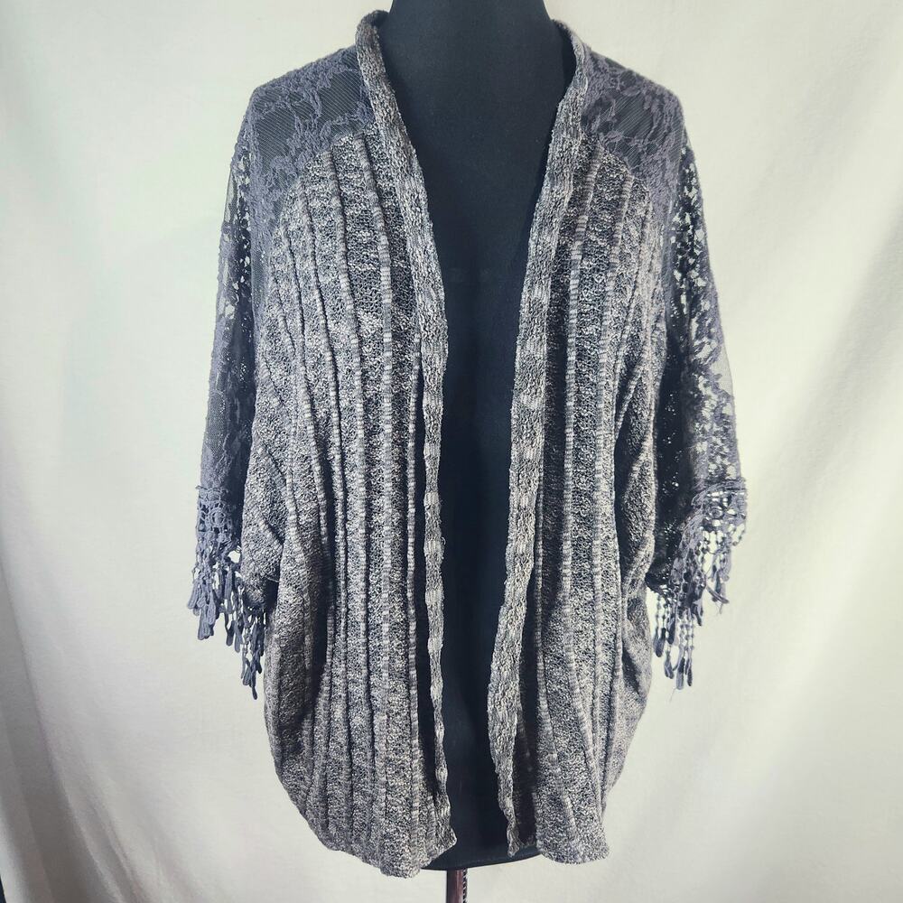 Daytrip L Gray Shrug Ribbed Knit Body Lace Yoke & Sleeve Trim Boho Cottagecore